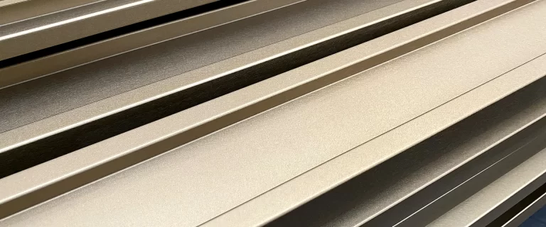 bronzo-3b-vb-satinatura-vibrata-nece-anodizzazione