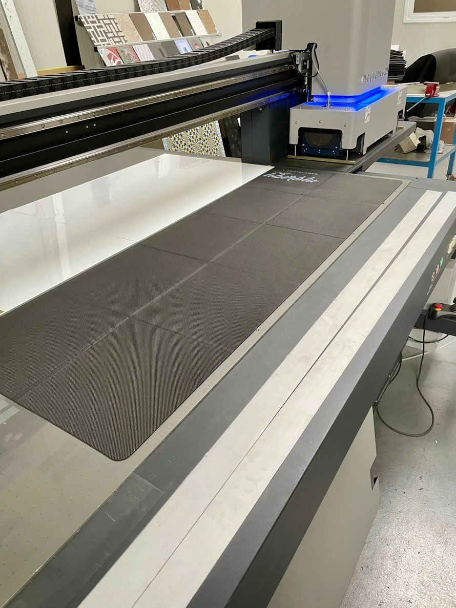 stampa-uv-tappeti-pvc-nece-33